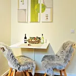 Design Naehe Duesseldorf * Крефельд