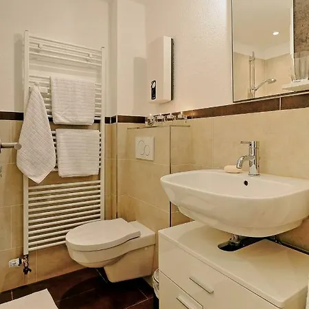 Design Naehe Duesseldorf شقة كريفيلد