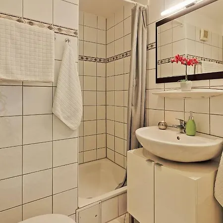 Design Naehe Duesseldorf كريفيلد